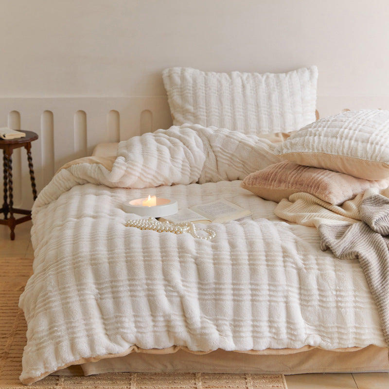 'Rozy' Coral Winter Worm Quilt Soft Bedding Cover